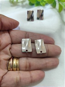 Brinco Retangular Martelado 17mm Níquel, com 1 saída (par)