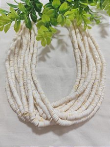 Disco de Fimo Emborrachado 4mm Off com amarelo (1 fio - Aproximadamente 500un)