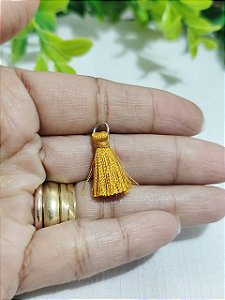 Tassel Algodão Amarelo Ouro (10un)