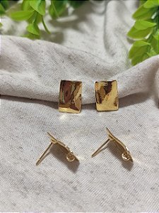 Brinco Retangular Martelado 17mm Ouro, com argola embutida (par)