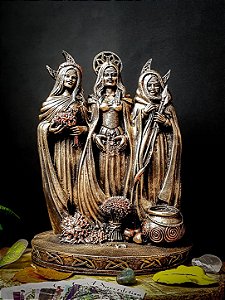 Estatua Deusa Tríplice