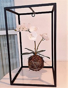 ESTRUTURA METÁLICA COM KOKEDAMA ORQ. 2 GALHOS