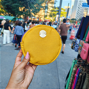 Necessaire Avelã Redonda - Amarelo com roxo
