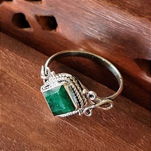 Anel em Prata 925 indiano e Esmeralda - Charm