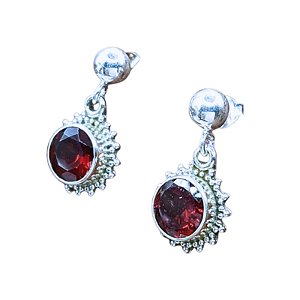 Brinco de Prata 925 e pedra Granada - Filigrana - Sol