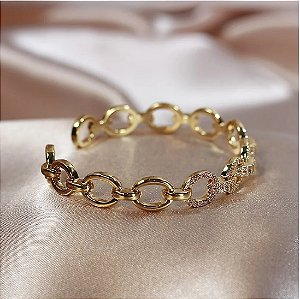 Pulseira Bracelete com Elos Vazados e Microzircônias
