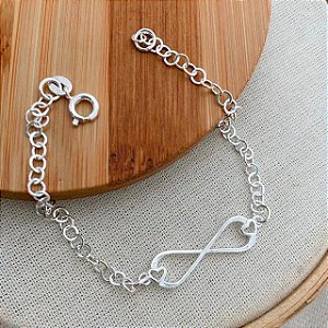 Pulseira Infinito com Detalhe de Coração
