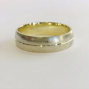 Par de Aliança 5mm com Friso Central - Togo - Ouro 18k