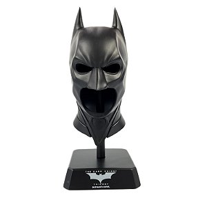 Batman Movie Museum - The Dark Knight Cowl
