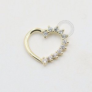 CR30 Daith Coração Fino Cravejado Banho Ouro