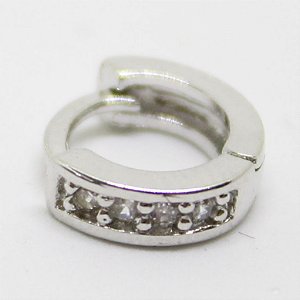 ARA25 Argola Articulada Pedra Zirconia Interna Banho Ródio