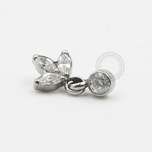 TN374 Topo mini cluster 3 navetes pingente zirconia titanio