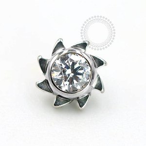 TN826 Topo Sol Cravejado Solitario CZ Titânio