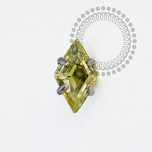 TN1979 Topo Mini Losango Peridot Titânio ASTM F136