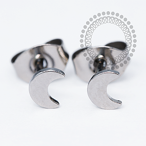 TN2057 Brinco Lua Crescente Liso Titânio ASTM F136