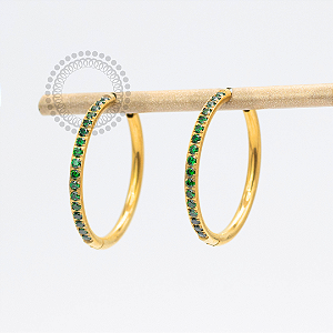 TN2369 Brinco Argola CZ Verde 20mm Titânio PVD Gold