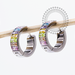 TN2537 Brinco Argola CZ Baguetes Colors Titânio ASTM F136