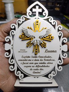 Lembrança de Crisma Divino Espirito Santo dourado com base - Modelo 4