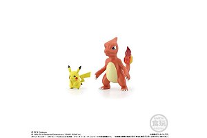 Pikachu & Charmeleon Pokemon Scale World Bandai Original