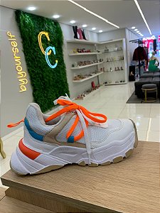 Tênis Sneaker Natalia Branco com detalhes Laranja e Azul, com cadarço Laranja choque