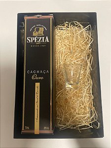 Kit Presente - Cachaça Spezia Ouro 5 Anos 700ml + Copo Vidro 50ml