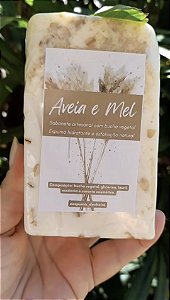 Sabonete com Bucha Vegetal Aveia e Mel