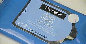 LENÇOS NEUTROGENA DEEP CLEAN C/7 UNIDADES 20cm X 15cm