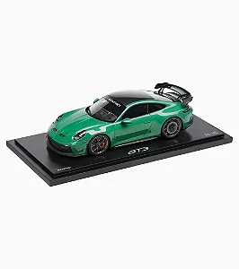 Porsche 911 GT3 (992) com Kit Manthey – Edição Limitada – Verde Auratium – Escala 1:18
