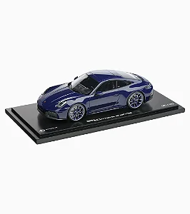 Porsche 911 Carrera 4 GTS 992.2 – 40 Anos Porsche Italia (Edição Limitada)