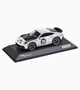 Porsche 911 Dakar (992) Rally Design 1971 – Edição Limitada – Miniatura 1:43