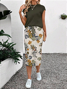 Conjunto Camiseta de Manga Curta e Saia Casual Floral Retrô
