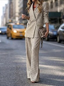 Conjunto de Terno Leve Xadrez Blazer e Calça Pantalona