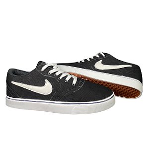 NIKE SB PRETO/BRANCO (15 PARES) R$57,00 UNID.