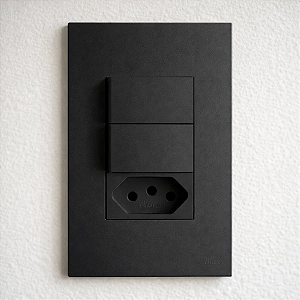 CJ INTERRUPTOR DUPLO PARALELO + TOMADA 10A 4X2 - RECTA BLACK SATIN FOSCO
