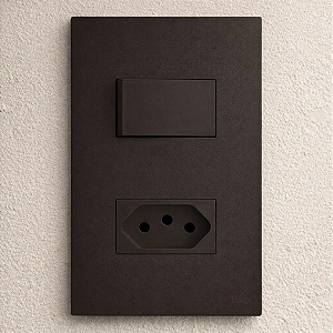 CJ INTERRUPTOR SIMPLES + TOMADA 20A 4X2 RECTA CHOCOLATE SATIN FOSCO