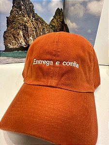 Boné "Entrega e Confia"