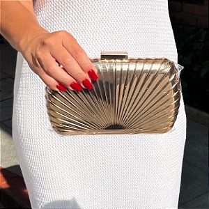 CLUTCH METAL CONCHA DOURADO