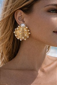 BRINCO CONCHA G PEROLAS DOURADA