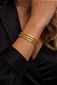 PULSEIRA CANUTILHOS QUADRADO DOURADO