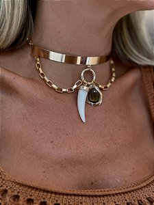 CHOCKER ARO DENTE DE TIGRE MARROM E OFF