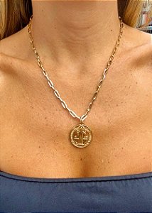 COLAR SÃO BENTO DOURADO