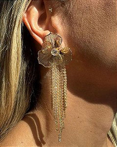 BRINCO FLOR COM MINI CRISTAIS PENDULO D