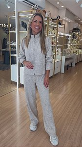 CONJUNTO BLUSA E CALÇA ESTILO COLETE ZIPER AREIA
