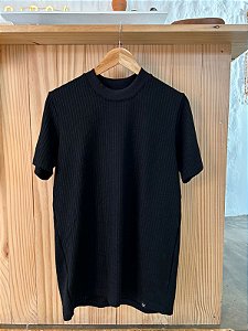 Camiseta Canelada Over Gola Alta - Preta