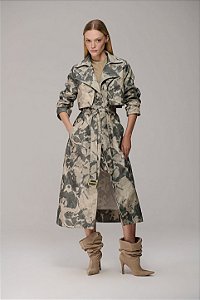TRENCH COAT ESTAMPA CAMOUFLAGE COM CINTO LARGO