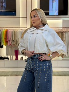 CALÇA JEANS DETALHE ILHÓS