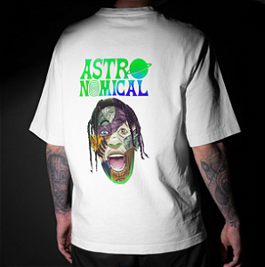 CAMISETA OVERSIZED BRANCA ASTRO NOMICAL