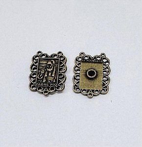 Entremeio de Padre Pio com Relíquia ouro velho