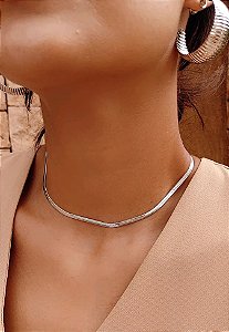 Choker malha de fita banho de ródio