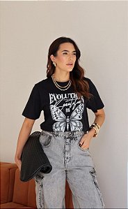 T-Shirt Feminina Evolution Preta